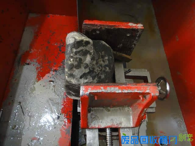 从赌石到手镯制作全过程 步步惊心