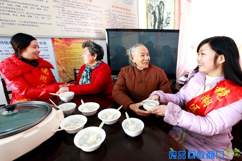 芜湖包汤圆 做花灯 看大戏 欢欢喜喜闹元宵