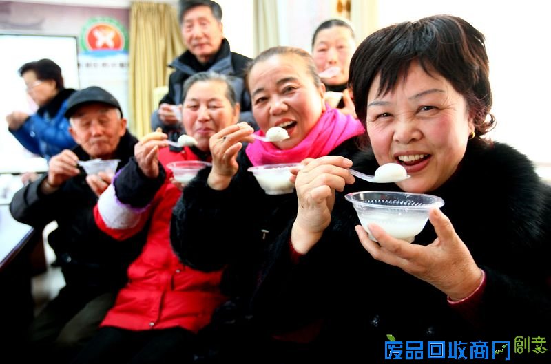 芜湖包汤圆 做花灯 看大戏 欢欢喜喜闹元宵