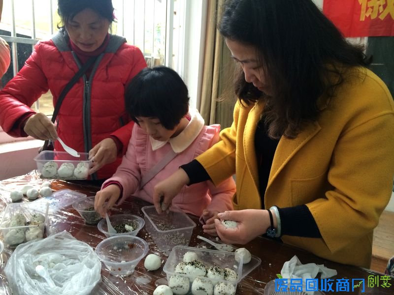 芜湖包汤圆 做花灯 看大戏 欢欢喜喜闹元宵