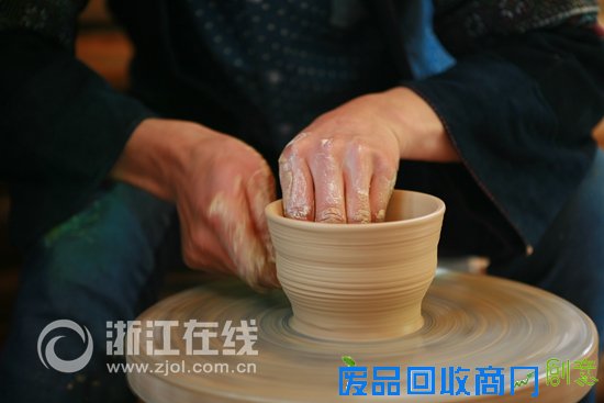 [浙江在线]“工艺+” 诉说景宁新常态下的民族魅力
