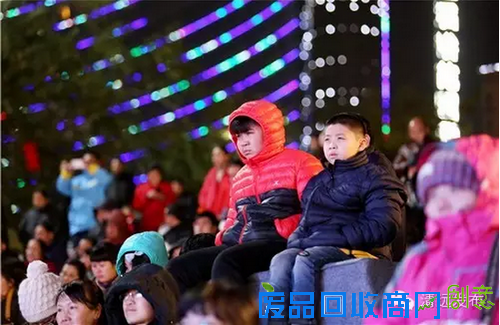 清远春晚“猴”趣味：萌童歌王同台炫技 书记市长齐来拜年