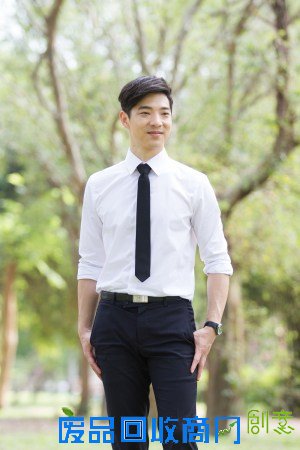 王大文首次演出音乐剧  剧本不离身就怕忘词