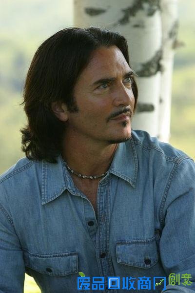 她的动作片看一部少一部