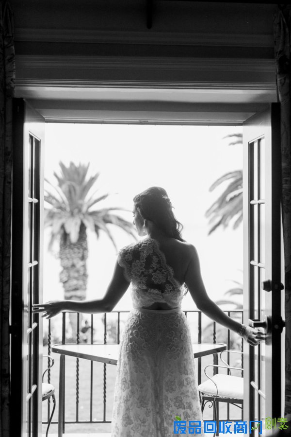 释放圣洁魅力：30张唯美新娘婚纱照