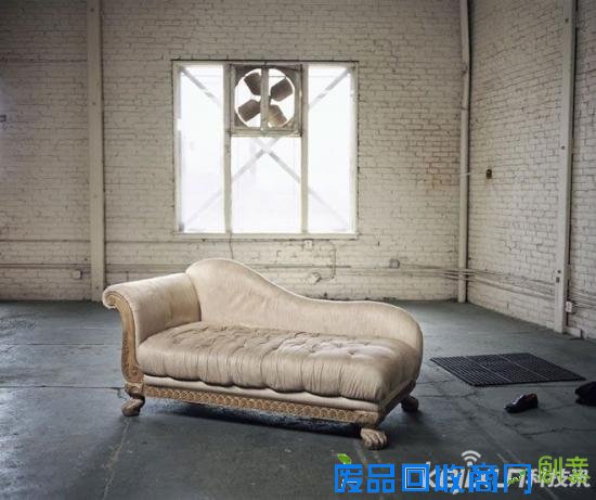 美女摄影师拍成人片背后的故事