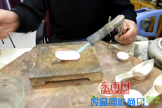 漳州老行当:金银饰品打制艺人陈庆年 传统手艺渐渐式微