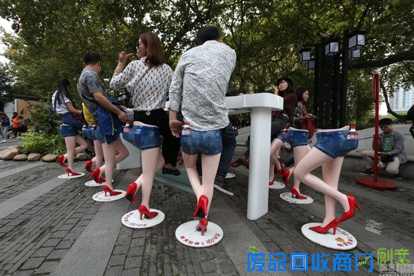 城市性感美腿创意凳子