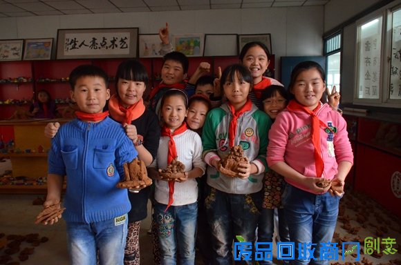 郑州市群艺馆组织泥塑艺术培训进校园