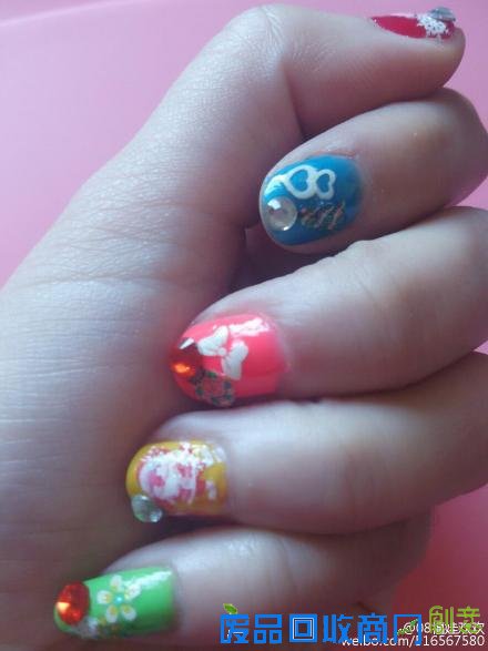 跟娃娃一起DIY时尚美甲！