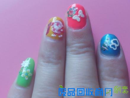 跟娃娃一起DIY时尚美甲！