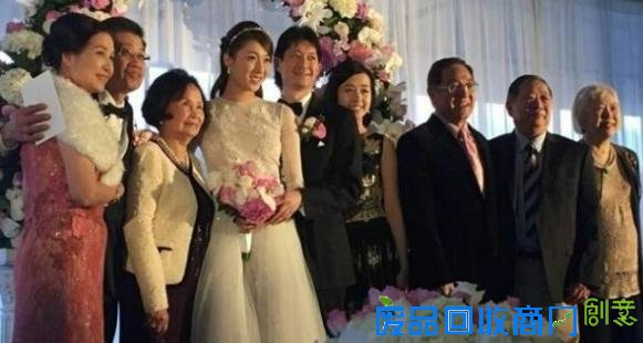 钟嘉欣西式婚纱照