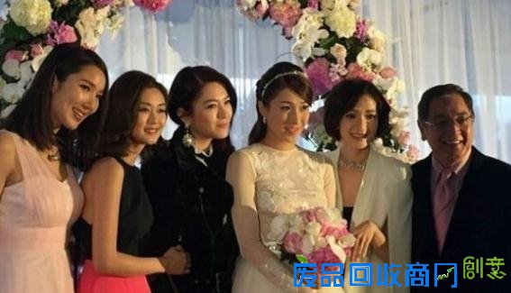 钟嘉欣西式婚纱照