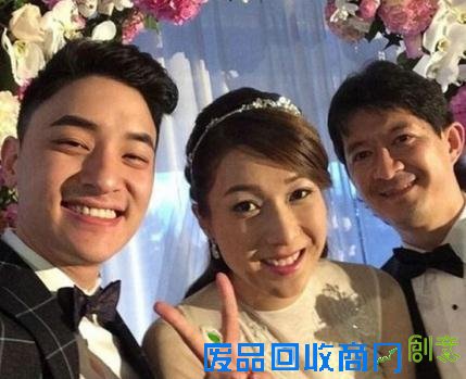 钟嘉欣西式婚纱照