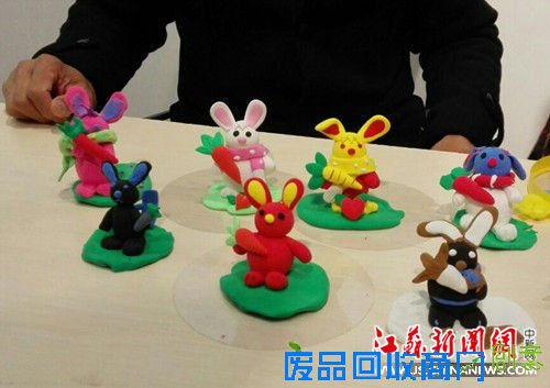 非遗传承人穆绪建在无锡传授“菏泽面塑”