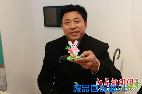 非遗传承人穆绪建在无锡传授“菏泽面塑”