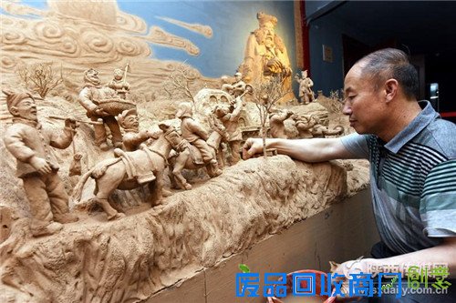 陕北非遗传承人大型泥塑作品《东方红》亮相西安