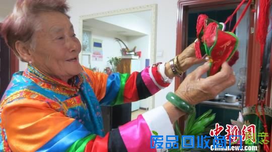 通讯：西宁81岁乐活老太自建“刺绣博物馆”