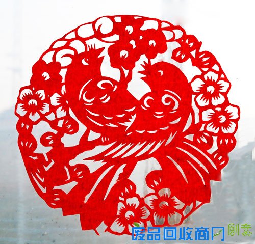送剪纸窗花 添浓浓年味