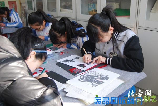 付村中学开展美猴百态剪纸活动 弘扬传统文化