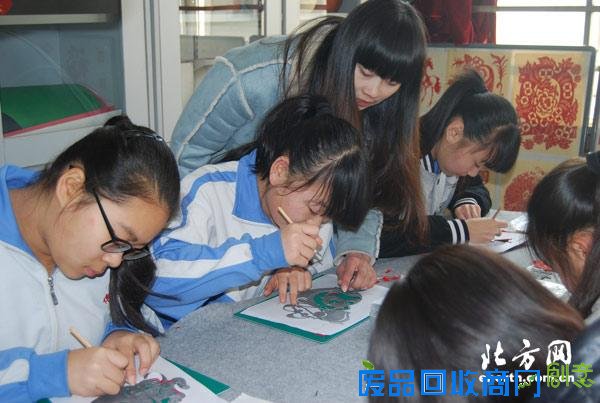 付村中学开展美猴百态剪纸活动 弘扬传统文化