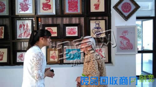 百岁老人庆生不办宴席办剪纸展 作品获大师赞赏