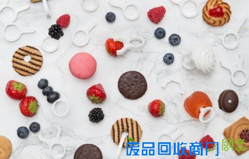 岛国设计师新品:可以吃的首饰