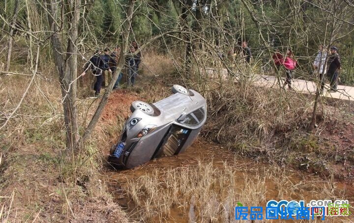 过年驾车走村道发生的囧事
