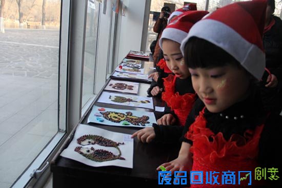 “保护环境 爱护动物”手工作品展在动物园开展