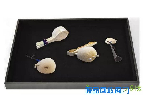 对不起，我要去看创意展了，别再找我了