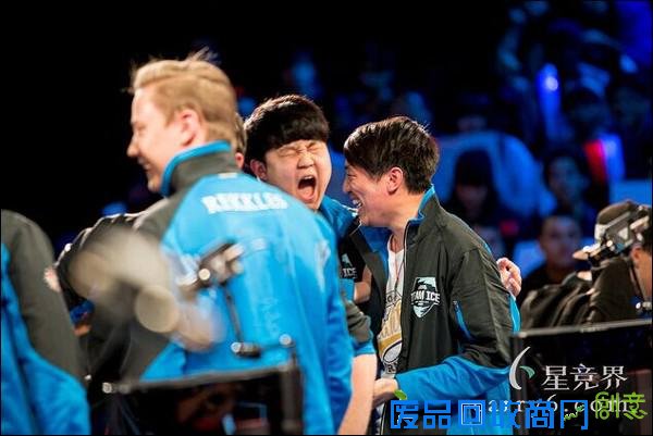 全明星赛趣味表情图 Huni变身江南鸟叔