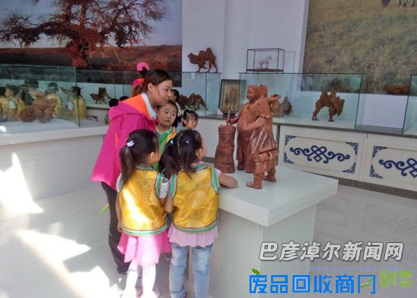 后旗额尔德尼泥塑传承基地迎来首批300余名参观者