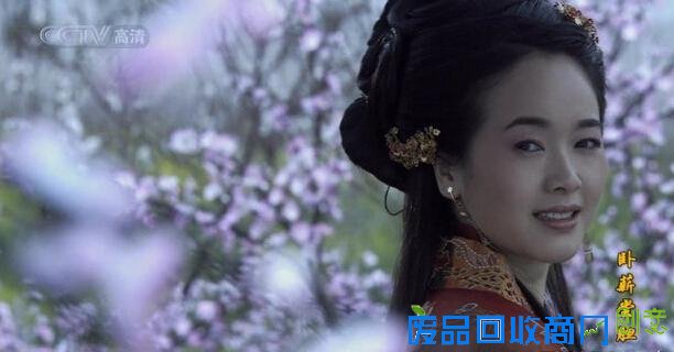 她体操运动员出身被姜文发掘，美过范冰冰，陈道明唯一的绯闻女友