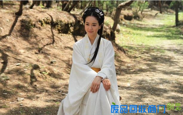 她体操运动员出身被姜文发掘 跟孙莉同班同学 陈道明唯一的绯闻女友