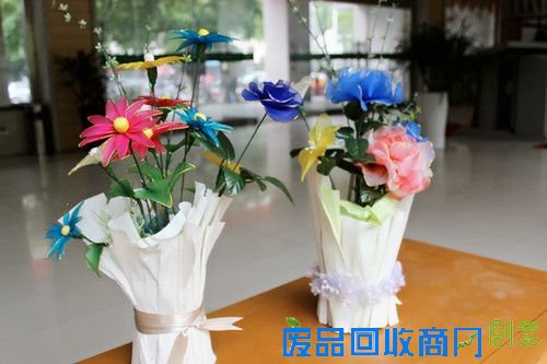 淮安市老年大学举办民间工艺精品展