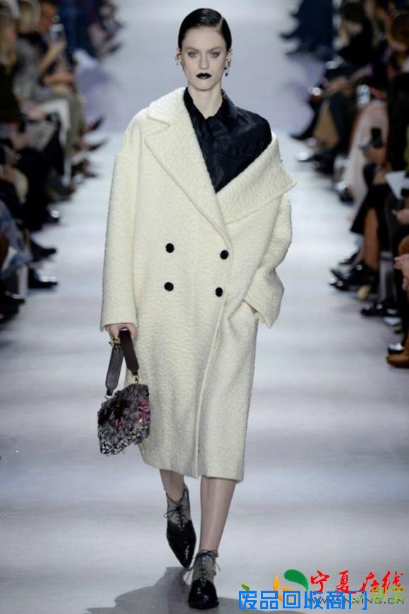 【巴黎时装周】没有创意总监的日子里Dior做出了这55套衣服