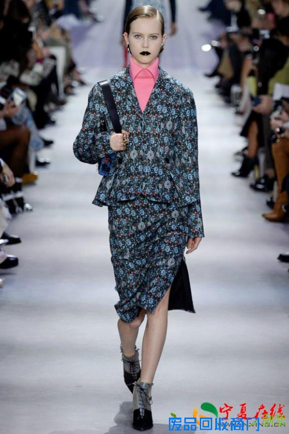 【巴黎时装周】没有创意总监的日子里Dior做出了这55套衣服