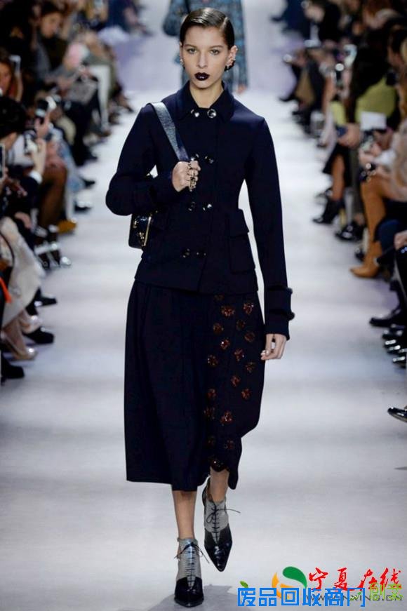 【巴黎时装周】没有创意总监的日子里Dior做出了这55套衣服