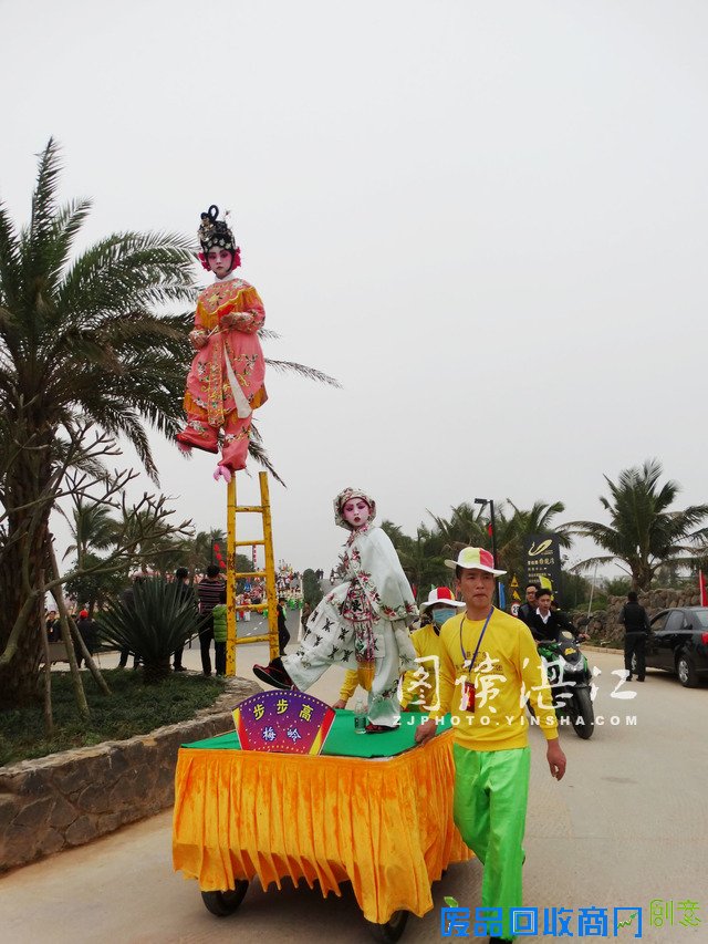 吴川举办粤西首届（年例）文化节 十万民众闹元宵