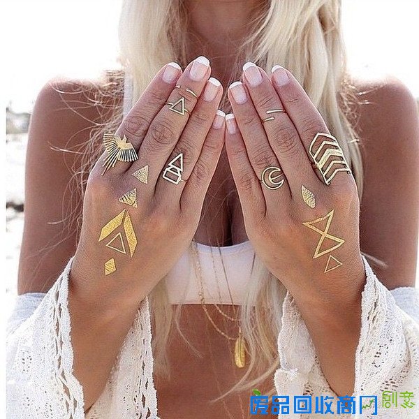 天天向尚｜一枚怎么够？指节戒叠搭时髦一夏