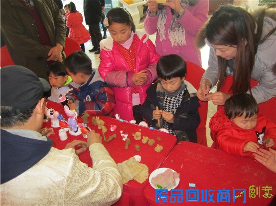 置地广场妙趣泥人民俗展 喜庆过元旦