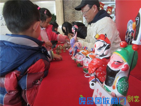 置地广场妙趣泥人民俗展 喜庆过元旦