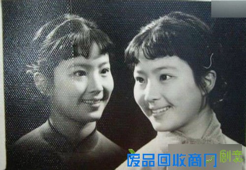刘亦菲家中最丑张柏芝妈似太妹　娱乐圈美女家族