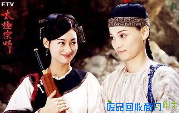 她曾惊艳了我们的童年，前男友出家，如今被遗忘