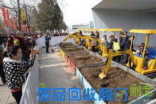 儿童挖掘机现多地日赚万元
