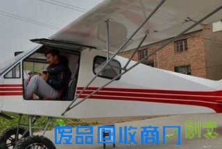 26岁小伙自费10万造飞机