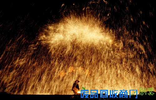 打树花(摄影:周盼盼)