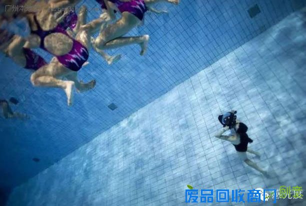 广州美人鱼公主何灏浩介绍 水下摄影师(作品图)