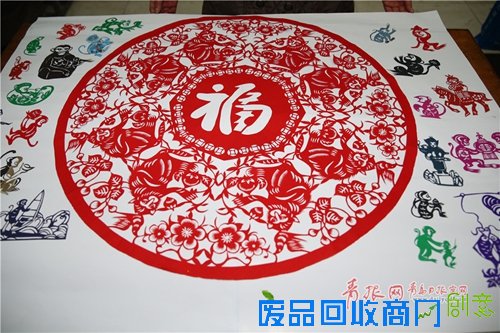 “百猴”闹春 青岛剪纸大师6岁学艺练就顶级作品