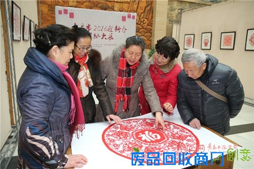 “百猴”闹春 青岛剪纸大师6岁学艺练就顶级作品